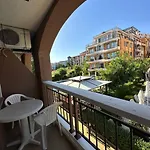 2 Bedroom With 2 Balconies And Sea Views Sveti Vlas