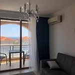2 Bedroom With 2 Balconies And Sea Views