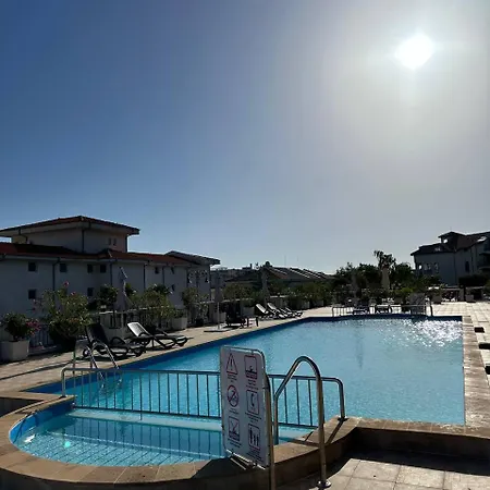 アパート 2 Bedroom With 2 Balconies And Sea Views