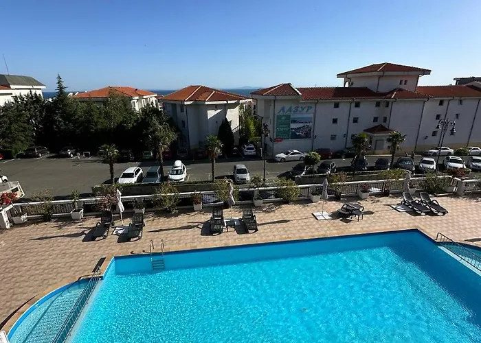 2 Bedroom With 2 Balconies And Sea Views Апартамент Свети Влас