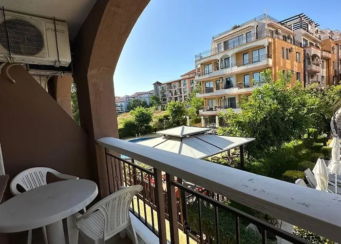 2 Bedroom With 2 Balconies And Sea Views Свети Влас