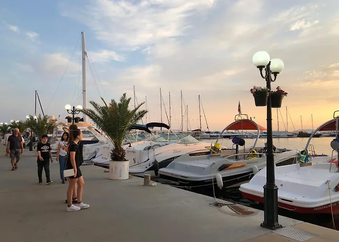 2 Bedroom With 2 Balconies And Sea Views Свети Влас