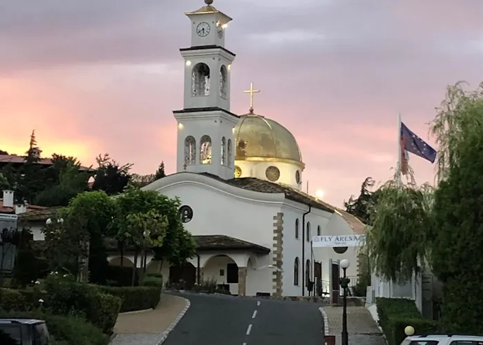 2 Bedroom With 2 Balconies And Sea Views Свети Влас