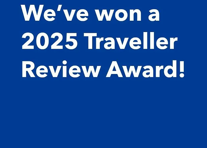 Апартамент 2 Bedroom With 2 Balconies And Sea Views